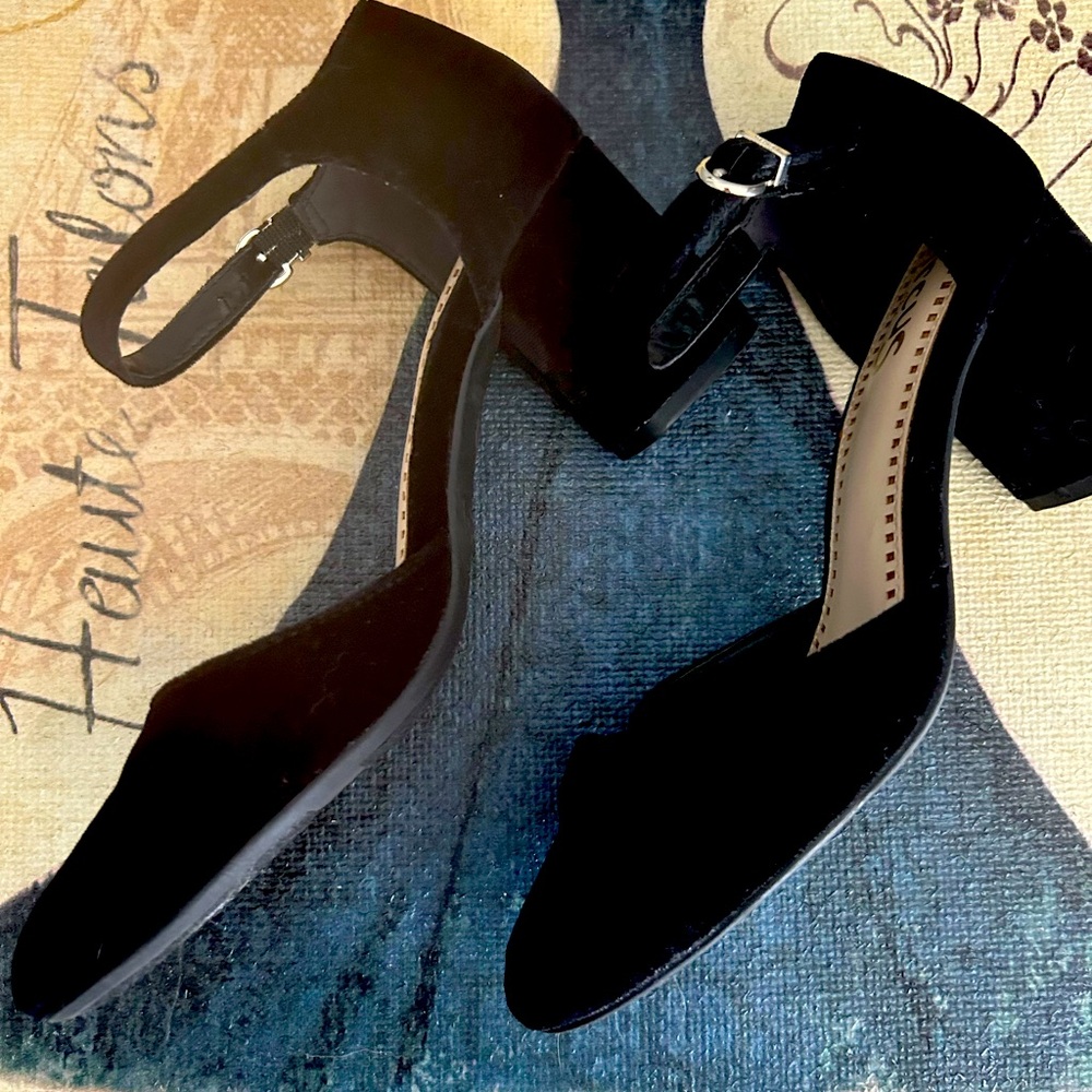 Circus Sam Edelman black suede like heels size 6.5
